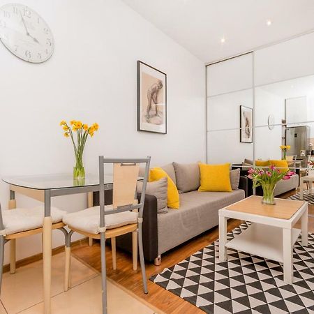 Beautiful Holyrood Park Apartment エディンバラ エクステリア 写真